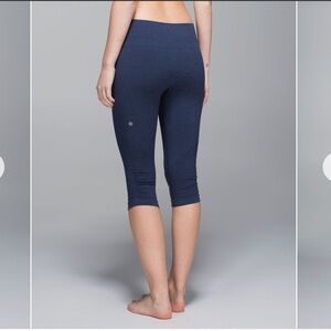 Lululemon Heathered Navy Blue Athletic Crop Leggings